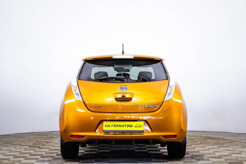 Nissan Leaf I (ZE0/AZE0) Пермь  - изображение 6