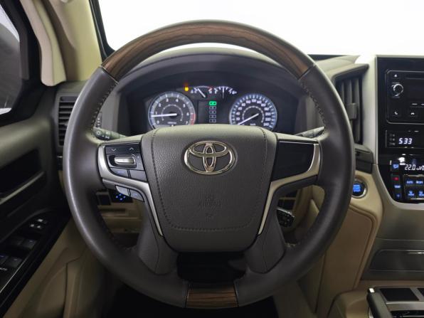 Toyota Land Cruiser 200 Series Рестайлинг 2 с пробегом 2021 года, цена 11 499 000 рублей, 24893 км, внедорожник, Автокод Объявления