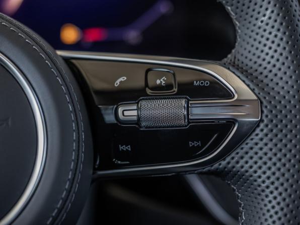 Hongqi H9 I с пробегом 2024 года, цена 5 820 000 рублей, 5 км, седан, Автокод Объявления