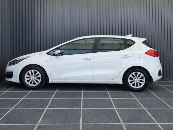 Kia Ceed II Рестайлинг с пробегом 2017 года, цена 1 227 000 рублей, 174863 км, хэтчбек, Автокод Объявления
