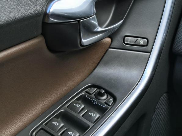 Volvo XC60 I Рестайлинг с пробегом 2014 года, цена 1 899 000 рублей, 190000 км, внедорожник, Автокод Объявления