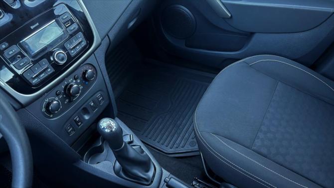 Renault Logan II Рестайлинг с пробегом 2019 года, цена 830 000 рублей, 174834 км, седан, Автокод Объявления