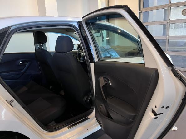 Volkswagen Polo V с пробегом 2011 года, цена 435 000 рублей, 218327 км, седан, Автокод Объявления