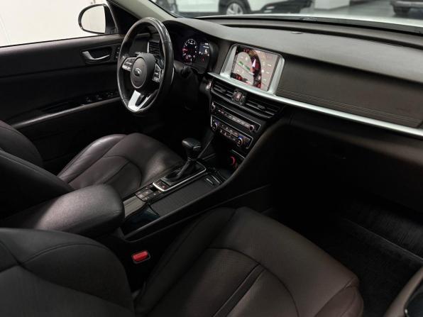 Kia Optima IV Рестайлинг с пробегом 2018 года, цена 1 948 000 рублей, 144440 км, седан, Автокод Объявления