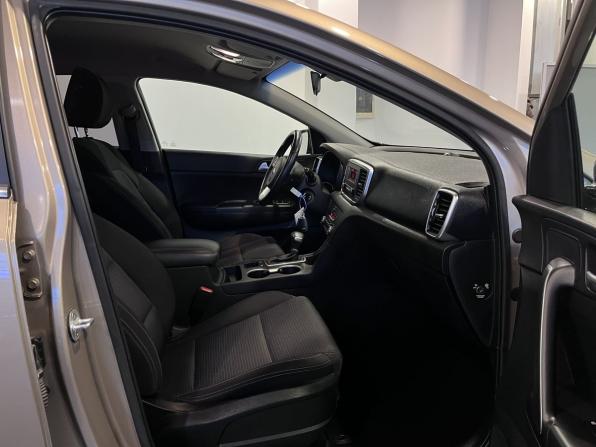 Kia Sportage IV Рестайлинг с пробегом 2019 года, цена 2 500 000 рублей, 94840 км, внедорожник, Автокод Объявления