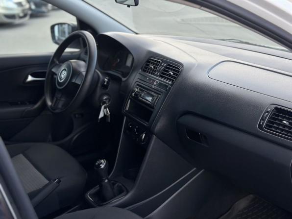 Volkswagen Polo V Рестайлинг с пробегом 2015 года, цена 710 000 рублей, 169711 км, седан, Автокод Объявления