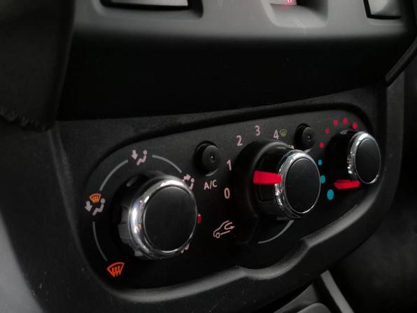 Renault Duster I Рестайлинг с пробегом 2015 года, цена 1 069 000 рублей, 176009 км, внедорожник, Автокод Объявления