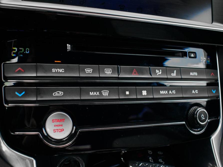 Jaguar XE I Екатеринбург  - изображение 18
