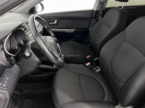 Kia Rio III Рестайлинг с пробегом 2015 года, цена 850 000 рублей, 248768 км, седан, Автокод Объявления