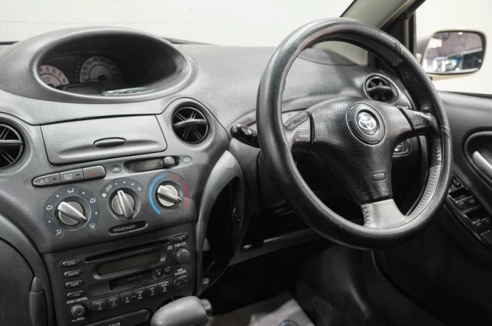 Toyota Vitz I (P10) Новокузнецк  - изображение 19