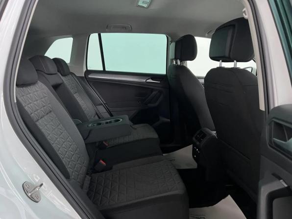 Volkswagen Tiguan II Рестайлинг с пробегом 2021 года, цена 3 399 000 рублей, 41628 км, внедорожник, Автокод Объявления