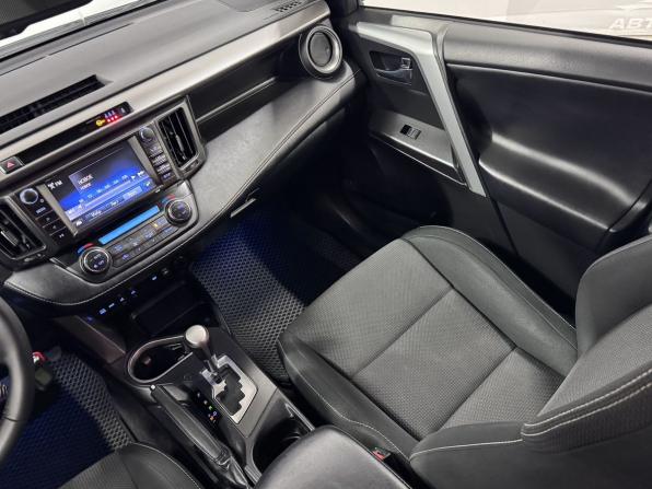 Toyota RAV4 IV (XA40) Рестайлинг с пробегом 2017 года, цена 2 460 000 рублей, 188000 км, внедорожник, Автокод Объявления
