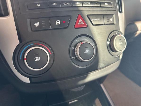 Kia Ceed I Рестайлинг с пробегом 2011 года, цена 729 000 рублей, 235841 км, хэтчбек, Автокод Объявления
