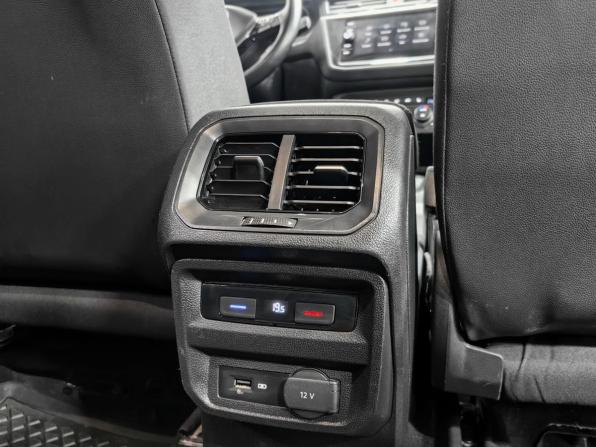 Volkswagen Tiguan II с пробегом 2019 года, цена 2 650 000 рублей, 87261 км, внедорожник, Автокод Объявления