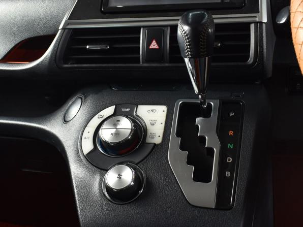 Toyota Sienta II с пробегом 2015 года, цена 1 299 999 рублей, 149583 км, компактвэн, Автокод Объявления