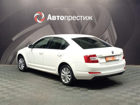 Skoda Octavia III (A7) с пробегом 2015 года, цена 910 000 рублей, 287113 км, лифтбек, Автокод Объявления