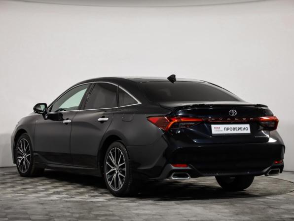 Toyota Avalon V с пробегом 2022 года, цена 3 699 000 рублей, 65124 км, седан, Автокод Объявления