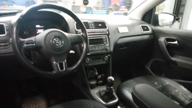 Volkswagen Polo V с пробегом 2014 года, цена 720 000 рублей, 165705 км, седан, Автокод Объявления
