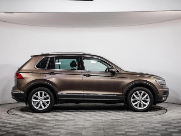 Volkswagen Tiguan II с пробегом 2018 года, цена 2 599 000 рублей, 147654 км, внедорожник, Автокод Объявления