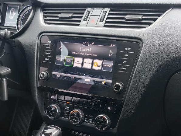 Skoda Octavia III (A7) Рестайлинг с пробегом 2018 года, цена 1 439 000 рублей, 145000 км, лифтбек, Автокод Объявления
