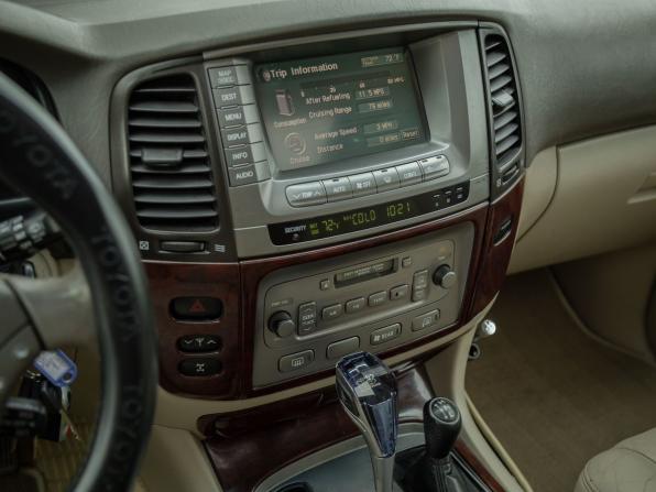 Toyota Land Cruiser 100 Series Рестайлинг 1 с пробегом 2004 года, цена 1 785 000 рублей, 250715 км, внедорожник, Автокод Объявления