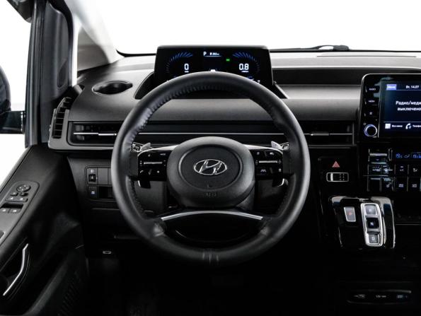Hyundai Staria I с пробегом 2022 года, цена 4 999 000 рублей, 42622 км, минивэн, Автокод Объявления