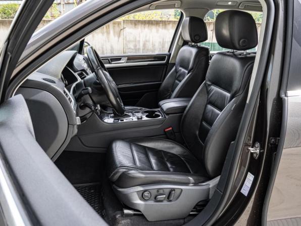 Volkswagen Touareg II Рестайлинг с пробегом 2015 года, цена 2 480 000 рублей, 238346 км, внедорожник, Автокод Объявления