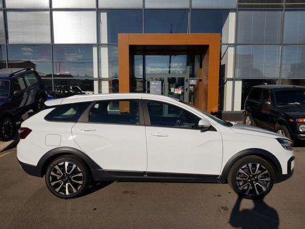 Lada (ВАЗ) Vesta I Рестайлинг (NG) с пробегом 2024 года, цена 1 450 000 рублей, 43038 км, универсал, Автокод Объявления