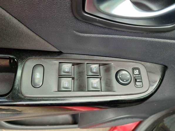 Renault Kaptur I Рестайлинг с пробегом 2020 года, цена 1 149 000 рублей, 200830 км, внедорожник, Автокод Объявления