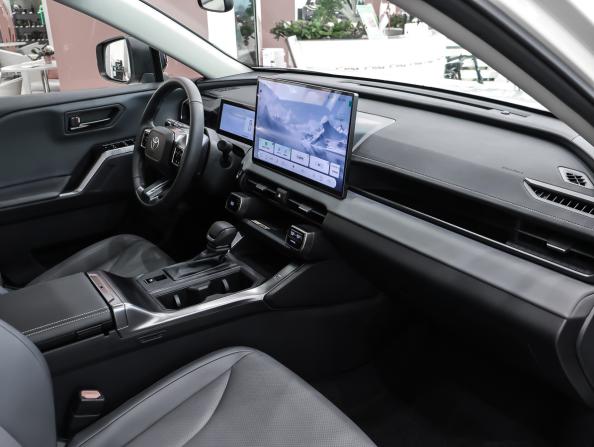 Toyota RAV4 V (XA50) с пробегом 2025 года, цена 4 250 000 рублей, 2109 км, внедорожник, Автокод Объявления