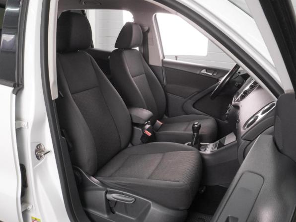 Volkswagen Tiguan I Рестайлинг с пробегом 2014 года, цена 1 250 000 рублей, 214275 км, внедорожник, Автокод Объявления