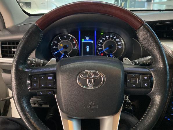 Toyota Fortuner II с пробегом 2018 года, цена 3 317 000 рублей, 141355 км, внедорожник, Автокод Объявления
