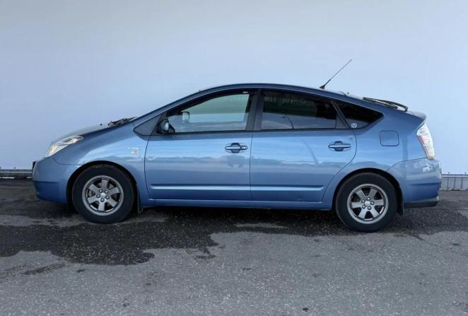 Toyota Prius II Рестайлинг (XW20) с пробегом 2006 года, цена 635 000 рублей, 233982 км, лифтбек, Автокод Объявления