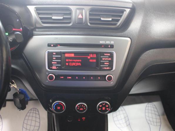 Kia Rio III Рестайлинг с пробегом 2015 года, цена 1 114 600 рублей, 69000 км, седан, Автокод Объявления