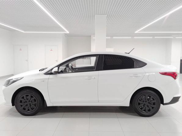 Hyundai Solaris II Рестайлинг с пробегом 2021 года, цена 1 133 000 рублей, 121238 км, седан, Автокод Объявления