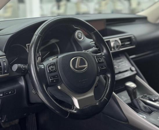 Lexus IS III Рестайлинг с пробегом 2018 года, цена 2 399 000 рублей, 135823 км, седан, Автокод Объявления