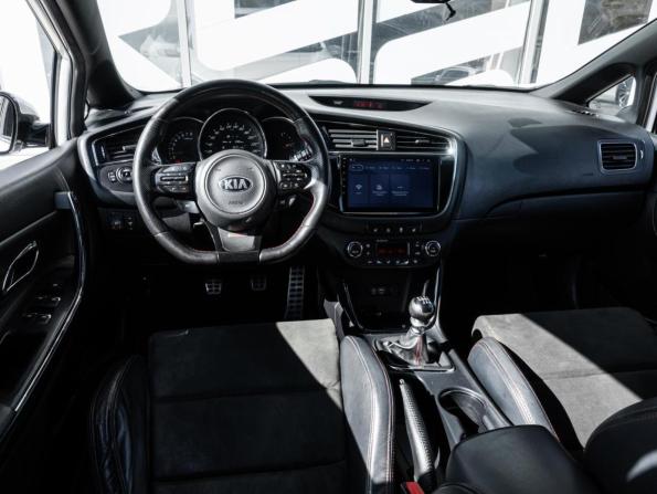 Kia Ceed GT I Рестайлинг с пробегом 2016 года, цена 1 696 000 рублей, 226713 км, хэтчбек, Автокод Объявления