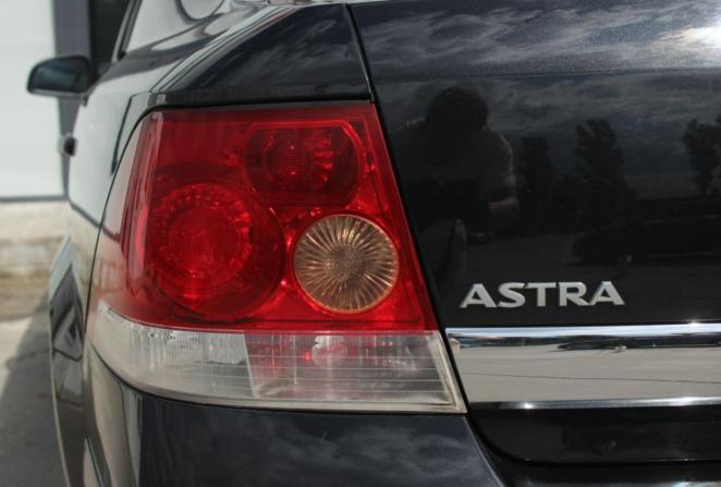 Opel Astra H Рестайлинг с пробегом 2012 года, цена 690 000 рублей, 233085 км, седан, Автокод Объявления