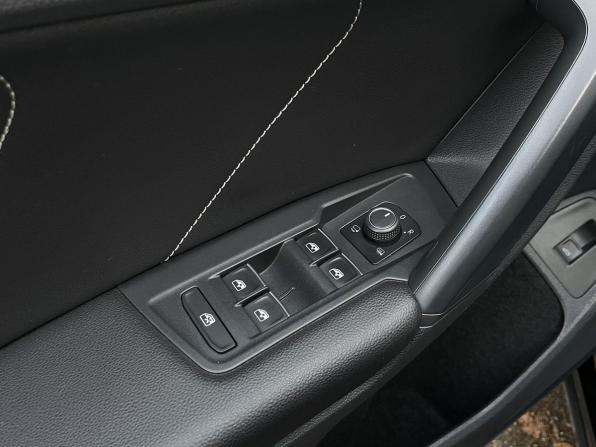 Volkswagen Tiguan II Рестайлинг с пробегом 2021 года, цена 3 799 000 рублей, 140616 км, внедорожник, Автокод Объявления