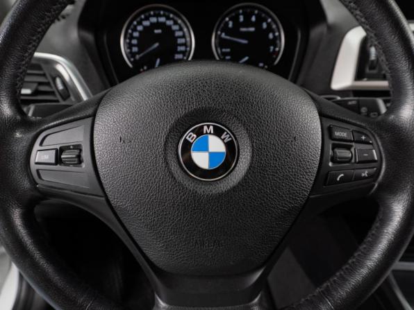 BMW 1 серии II (F20/F21) Рестайлинг 2 с пробегом 2017 года, цена 1 649 000 рублей, 140859 км, хэтчбек, Автокод Объявления