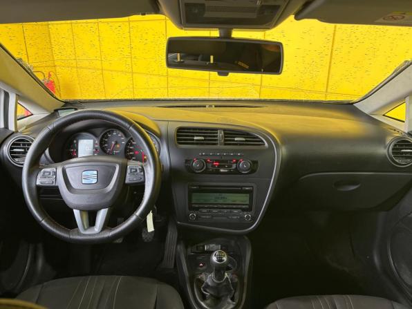 SEAT Leon II Рестайлинг с пробегом 2012 года, цена 450 000 рублей, 230000 км, хэтчбек, Автокод Объявления