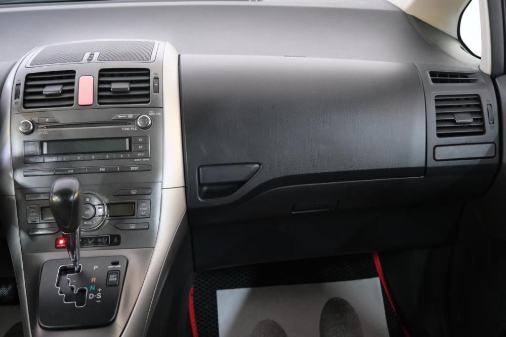 Toyota Auris I Омск  - изображение 16