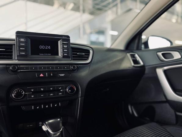 Kia Ceed III с пробегом 2019 года, цена 1 609 900 рублей, 135000 км, хэтчбек, Автокод Объявления