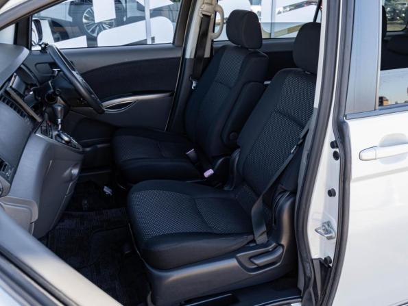 Toyota ISis I Рестайлинг с пробегом 2010 года, цена 1 252 000 рублей, 98252 км, компактвэн, Автокод Объявления