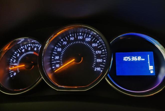 Renault Sandero II с пробегом 2016 года, цена 950 000 рублей, 105045 км, хэтчбек, Автокод Объявления