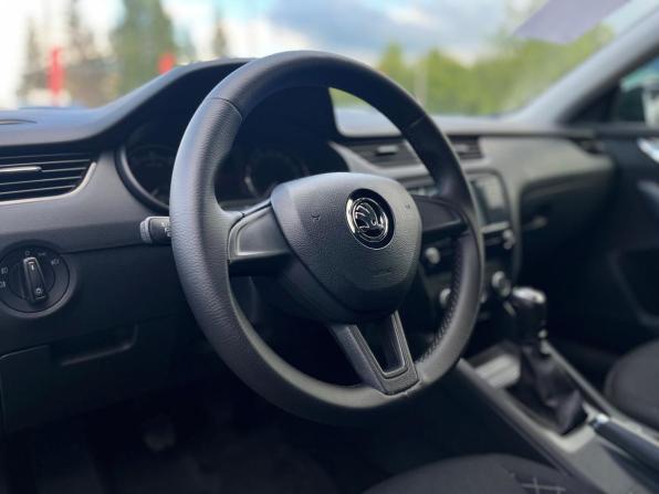 Skoda Octavia III (A7) Рестайлинг с пробегом 2020 года, цена 1 730 000 рублей, 100915 км, лифтбек, Автокод Объявления