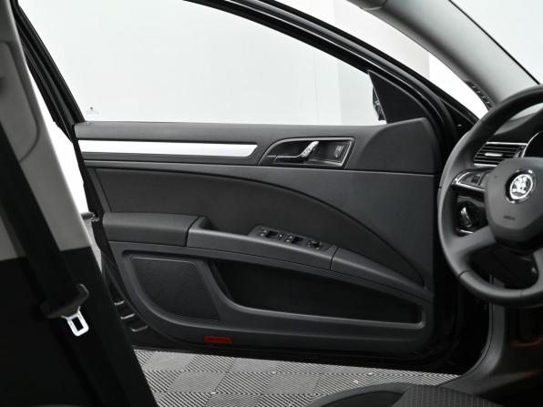 Skoda Superb II Рестайлинг с пробегом 2014 года, цена 1 149 000 рублей, 277000 км, лифтбек, Автокод Объявления