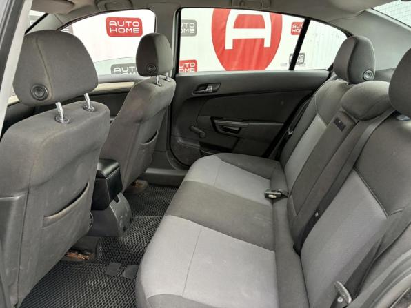 Opel Astra H Рестайлинг с пробегом 2008 года, цена 429 990 рублей, 259801 км, седан, Автокод Объявления