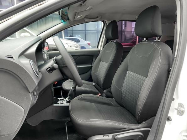 Renault Logan II с пробегом 2018 года, цена 316 000 рублей, 360221 км, седан, Автокод Объявления
