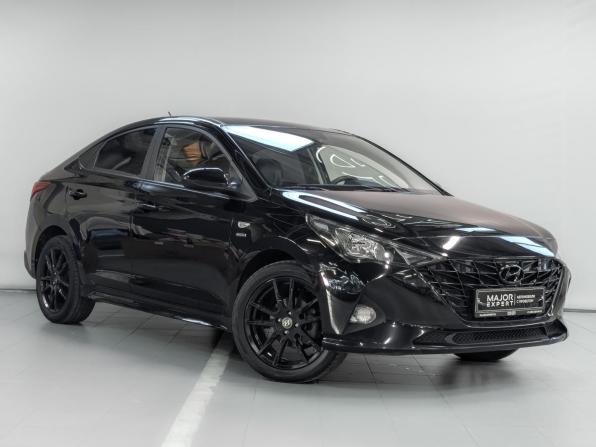 Hyundai Solaris II Рестайлинг с пробегом 2022 года, цена 1 699 000 рублей, 61441 км, седан, Автокод Объявления